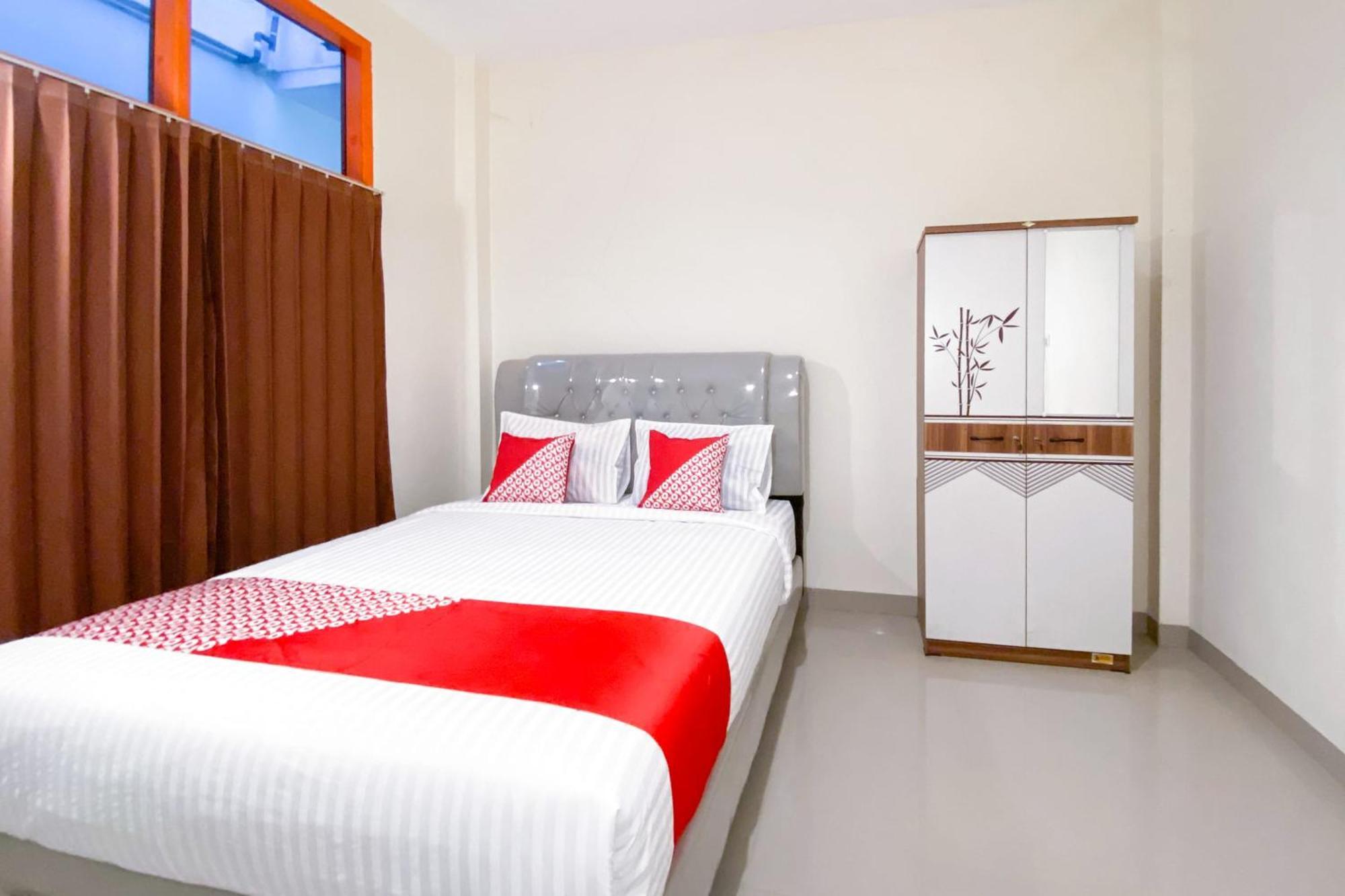 OYO 3092 Falah Residence Syariah Padang  Bagian luar foto