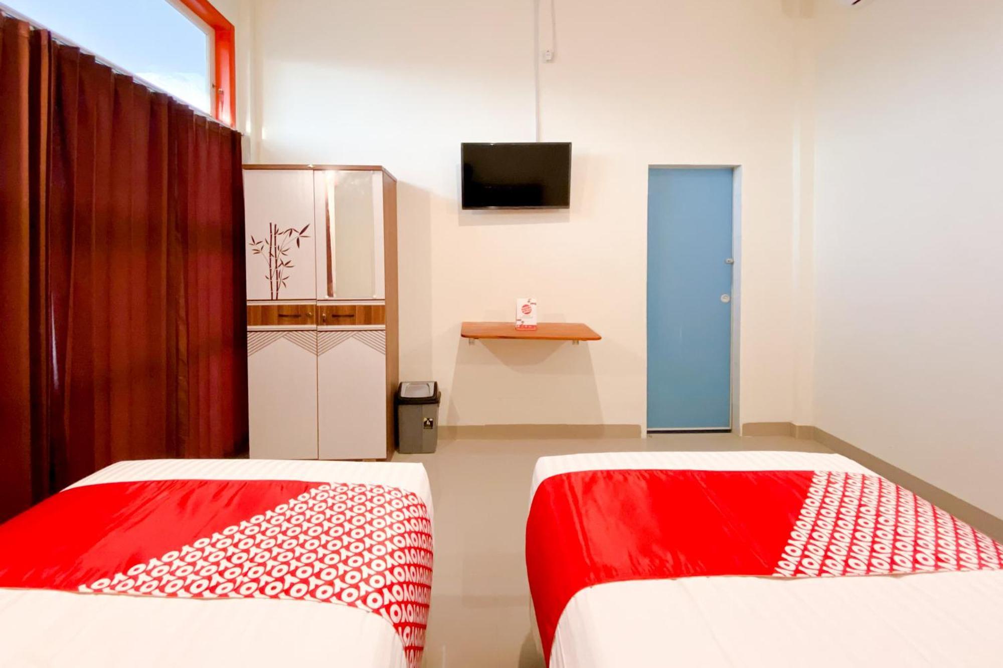 OYO 3092 Falah Residence Syariah Padang  Bagian luar foto